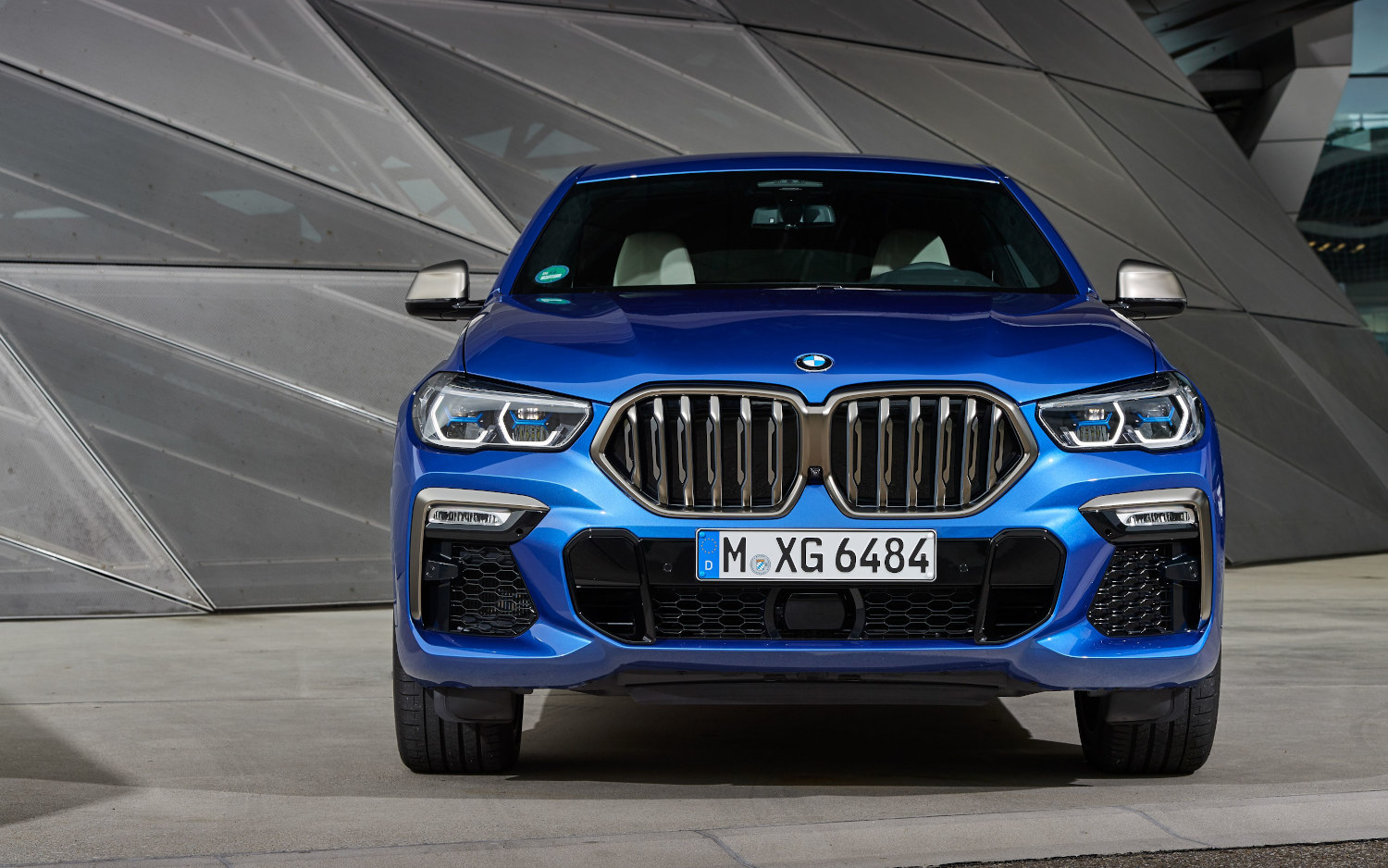 BMW X6 M50i 2020 | SUV Drive